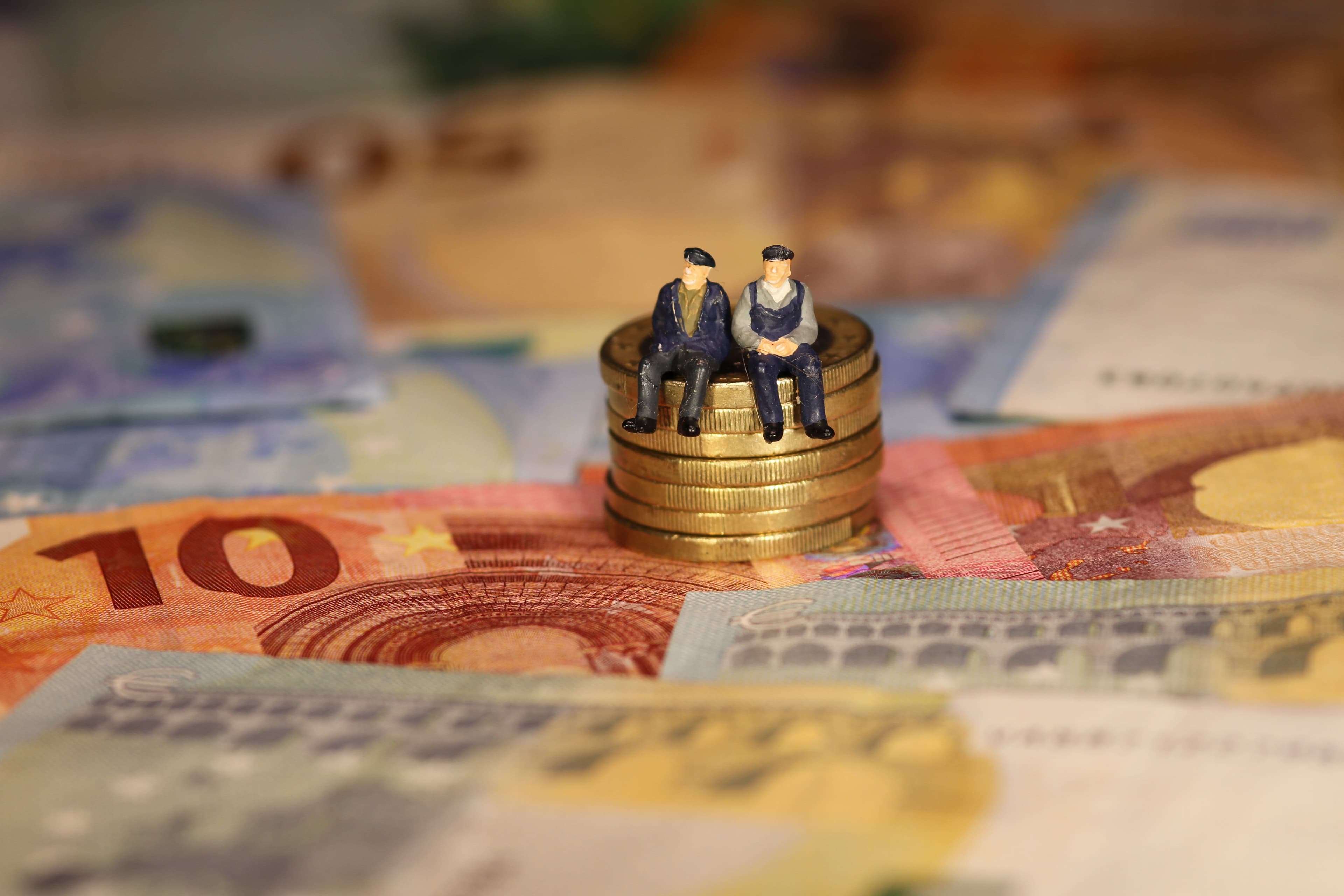 Senioren auf Geld